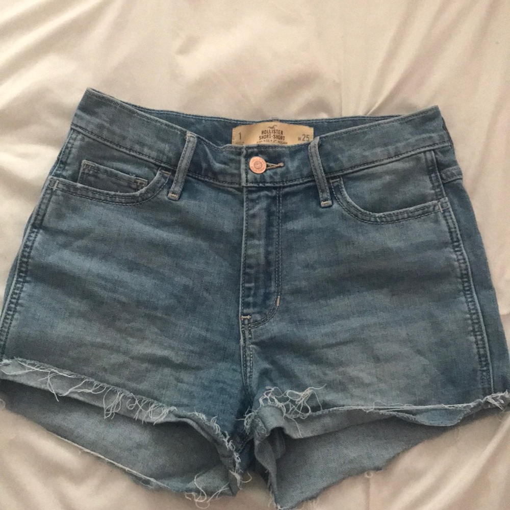 Hollister high-rise shorts